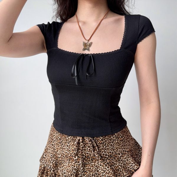 Slim-Fit Square Neck Short Sleeve T-Shirt for Women â€“ European & American Style Summer Top, Flattering Minimalist Design