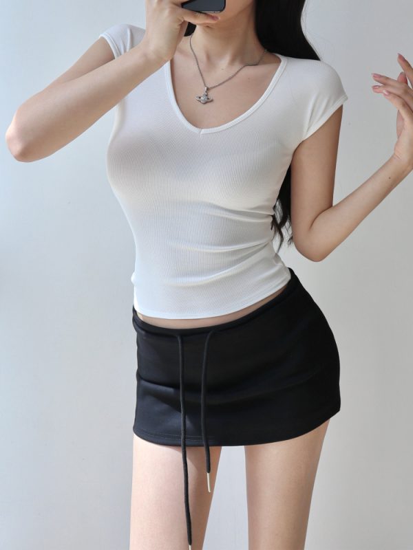 Soft and Comfortable Women's Basic V-Neck Short Sleeve T-Shirt - Elastic Slim Fit Versatile Top for Hot Girls, Perfect for Casual Looks