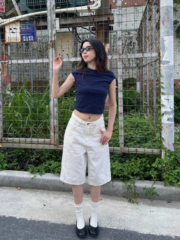 Summer 2025 Women's White Loose Casual Wide-Leg Denim Shorts - Trendy American Style for Effortless Y2K Fashion