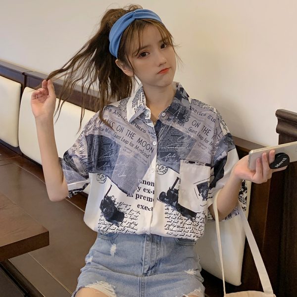 Summer Casual Loose Printed Short-Sleeve Shirt for Women - Versatile Beach Top in Hong Kong Style