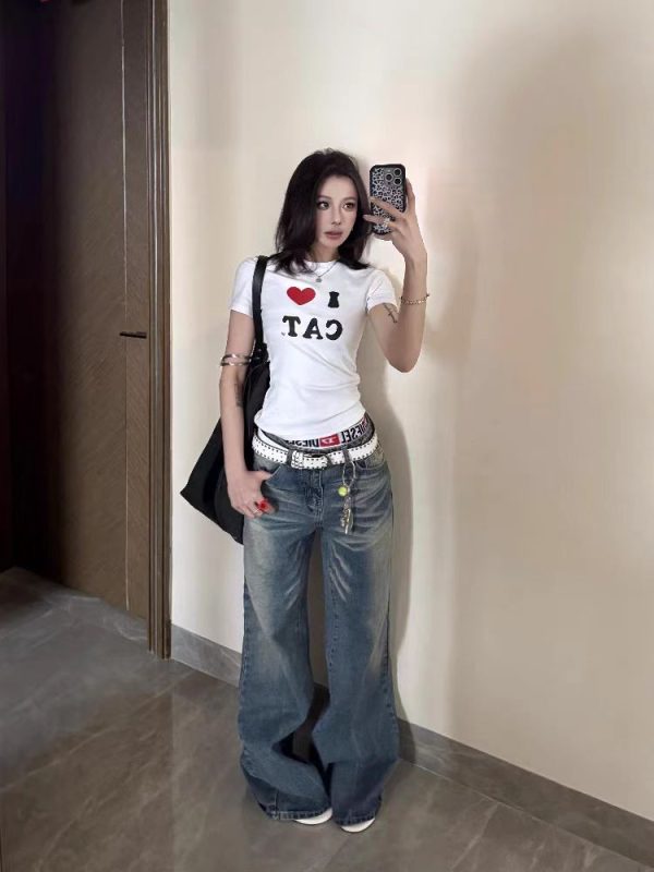 Summer Slim-Fit Heart Letter Printed Short Sleeve T-Shirt for Women | American-Style Minimalist Fashion Top