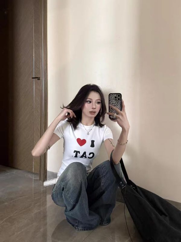 Summer Slim-Fit Heart Letter Printed Short Sleeve T-Shirt for Women | American-Style Minimalist Fashion Top