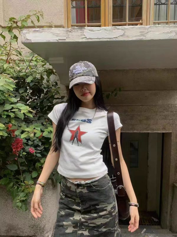 Summer Star Print Sexy Shoulder T-Shirt for Women - Retro Slim Fit Short Sleeve Round Neck Top in 90s Style