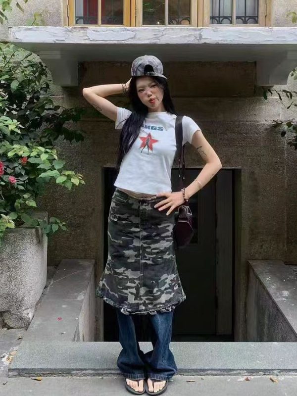 Summer Star Print Sexy Shoulder T-Shirt for Women - Retro Slim Fit Short Sleeve Round Neck Top in 90s Style