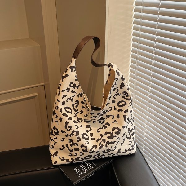 Textured Cow Print Shoulder Bag for Women - Summer 2025 Niche Underarm Tote, Versatile Commuting Style