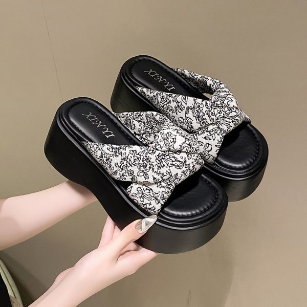 Thick-Soled Platform Slide Sandals for Women - Versatile Summer Outdoor Wear, Height-Increasing Soft Sole, Fashionable 2025 Style