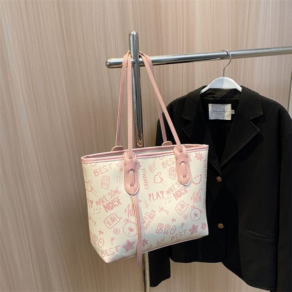 Trendy 2025 Women's Large Capacity Tote Bag - Versatile Commuter Shoulder Bag for Everyday Fashion
