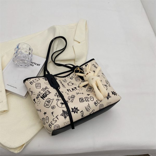 Trendy 2025 Women's Large Capacity Tote Bag - Versatile Commuter Shoulder Bag for Everyday Fashion