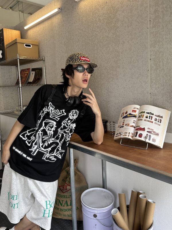 Trendy American High Street Graffiti Printed Short Sleeve T-Shirt for Men and Women, Casual Loose Hip-Hop Style Top
