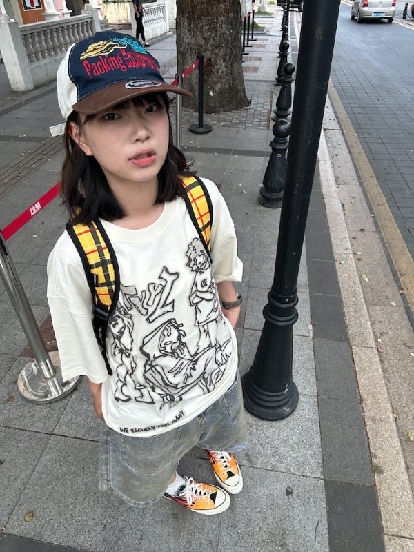 Trendy American High Street Graffiti Printed Short Sleeve T-Shirt for Men and Women, Casual Loose Hip-Hop Style Top