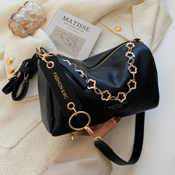 Trendy Chain Crossbody Bag for Women - Versatile Stylish Pillow Bag for Spring/Summer 2025 Fashion