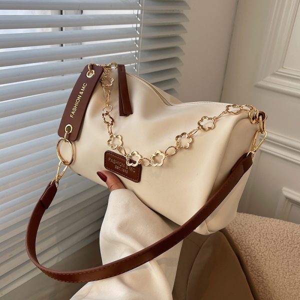 Trendy Chain Crossbody Bag for Women - Versatile Stylish Pillow Bag for Spring/Summer 2025 Fashion