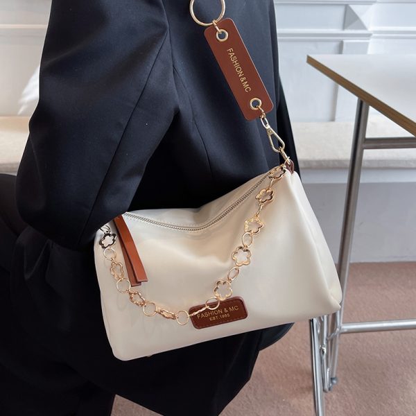 Trendy Chain Crossbody Bag for Women - Versatile Stylish Pillow Bag for Spring/Summer 2025 Fashion