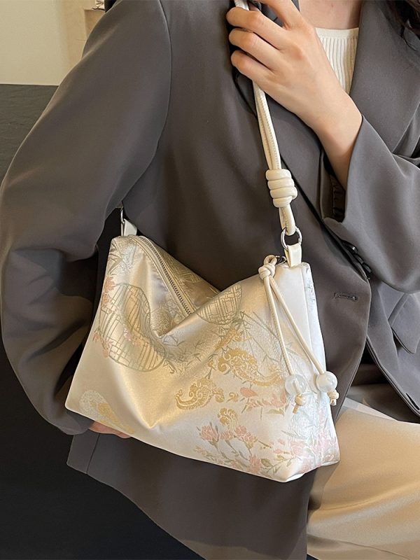 Trendy Chinese-Style Women's Shoulder Tote Bag 2025 â€“ Large Capacity Crossbody Bag for Commuting and Everyday Use