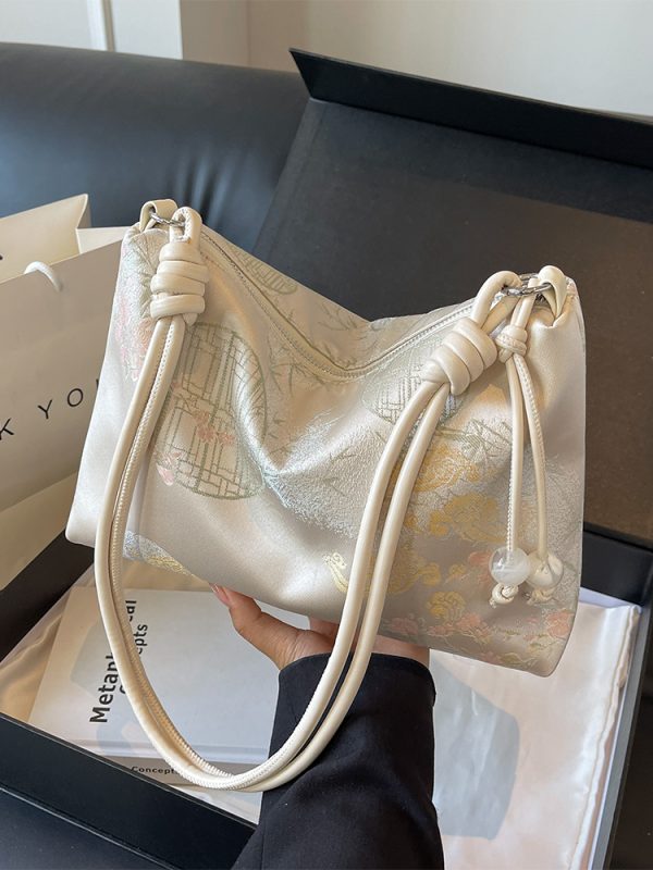 Trendy Chinese-Style Women's Shoulder Tote Bag 2025 â€“ Large Capacity Crossbody Bag for Commuting and Everyday Use