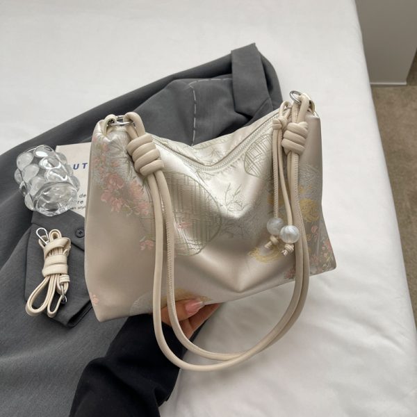 Trendy Chinese-Style Women's Shoulder Tote Bag 2025 â€“ Large Capacity Crossbody Bag for Commuting and Everyday Use