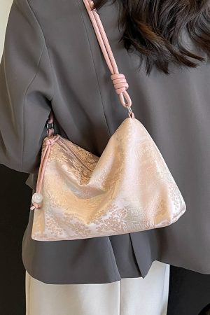 Trendy Chinese-Style Women's Shoulder Tote Bag 2025 â€“ Large Capacity Crossbody Bag for Commuting and Everyday Use