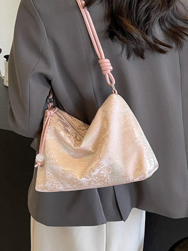 Trendy Chinese-Style Women's Shoulder Tote Bag 2025 â€“ Large Capacity Crossbody Bag for Commuting and Everyday Use