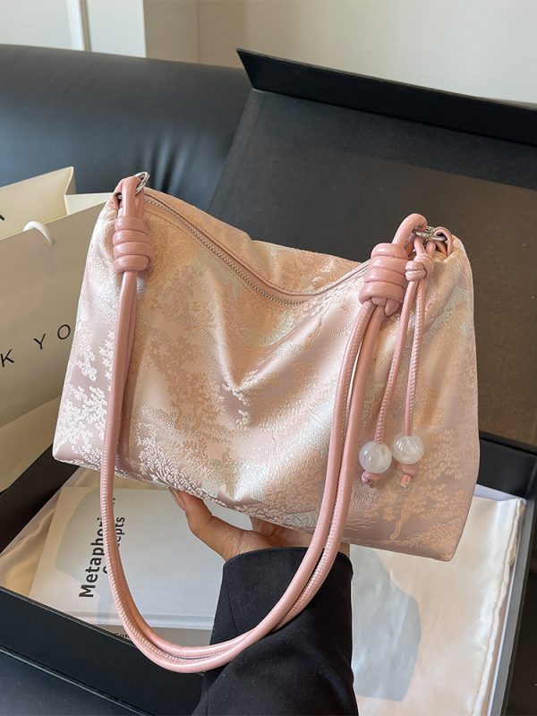 Trendy Chinese-Style Women's Shoulder Tote Bag 2025 â€“ Large Capacity Crossbody Bag for Commuting and Everyday Use