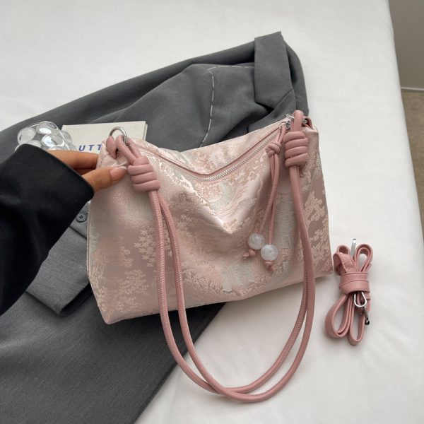 Trendy Chinese-Style Women's Shoulder Tote Bag 2025 â€“ Large Capacity Crossbody Bag for Commuting and Everyday Use