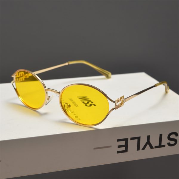 Trendy Cyberpunk Metal Oval Sunglasses for Women - Flattering High-End Style for Round Faces, Hip-Hop Party Accessory
