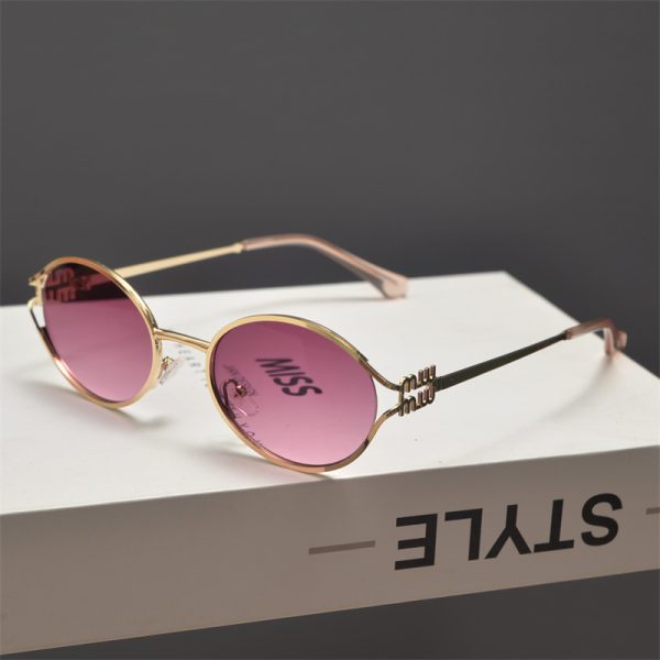 Trendy Cyberpunk Metal Oval Sunglasses for Women - Flattering High-End Style for Round Faces, Hip-Hop Party Accessory