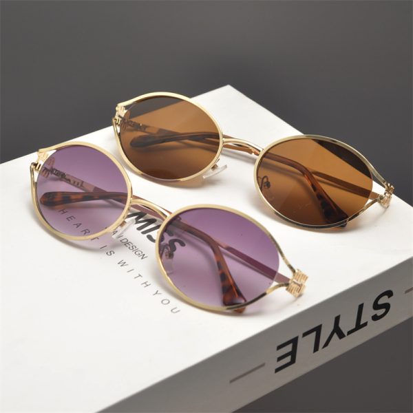 Trendy Cyberpunk Metal Oval Sunglasses for Women - Flattering High-End Style for Round Faces, Hip-Hop Party Accessory