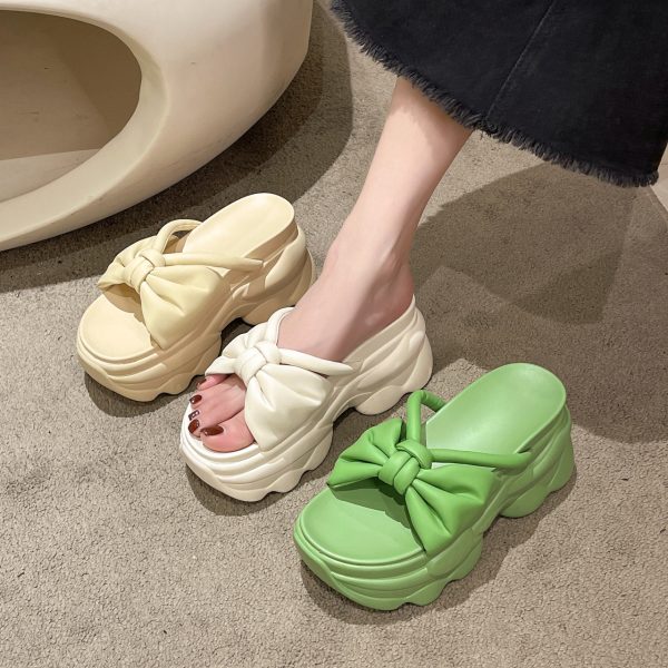 Trendy High-End Thick-Soled Height-Increasing Sandals for Women - Summer 2025 Outdoor Fashion, Stylish High Heels