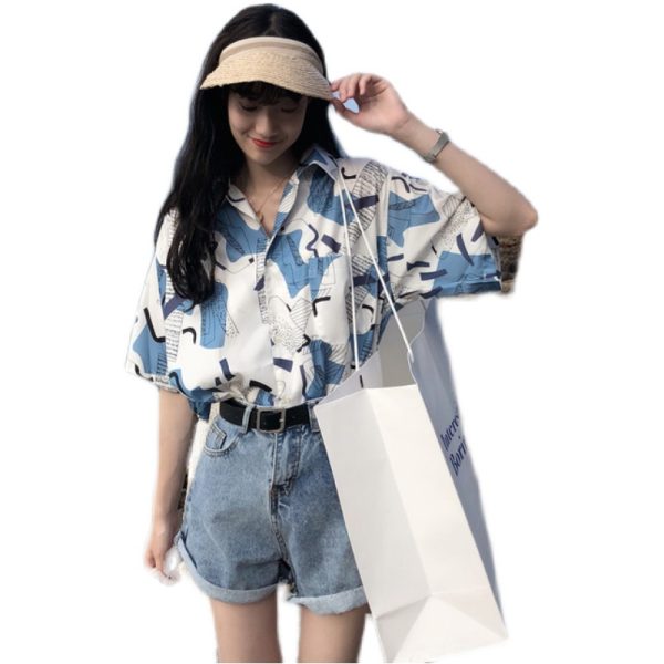 Trendy Hong Kong Style Printed Short Sleeve Shirt for Women - Loose Hawaiian Beach Top, Versatile Casual Wear