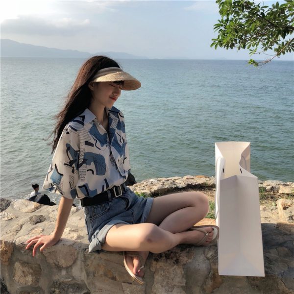 Trendy Hong Kong Style Printed Short Sleeve Shirt for Women - Loose Hawaiian Beach Top, Versatile Casual Wear