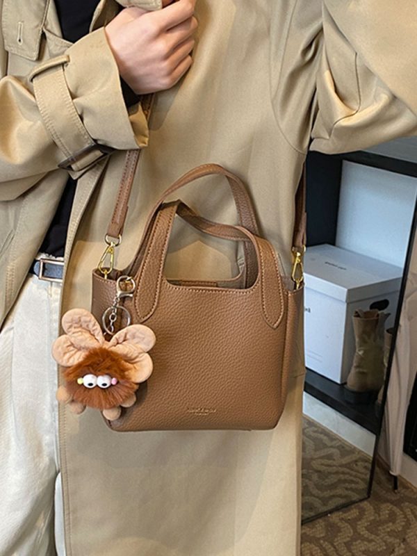 Trendy Korean Style Bucket Bag for Women - Minimalist Versatile Shoulder Bag for Winter 2025, High-End Casual Fashion