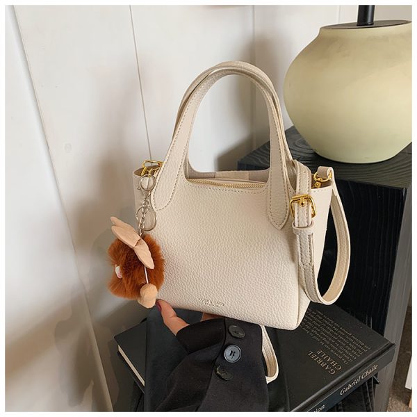 Trendy Korean Style Bucket Bag for Women - Minimalist Versatile Shoulder Bag for Winter 2025, High-End Casual Fashion