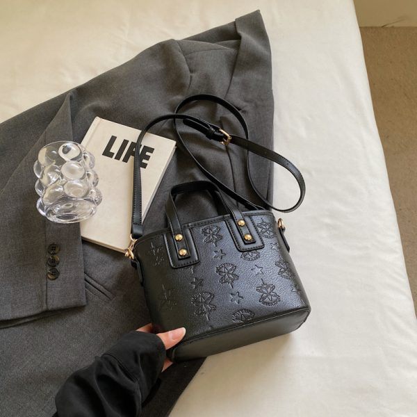 Trendy Korean Style Crossbody Bucket Bag - Cute Handheld Shoulder Bag for Spring 2025 Fashion