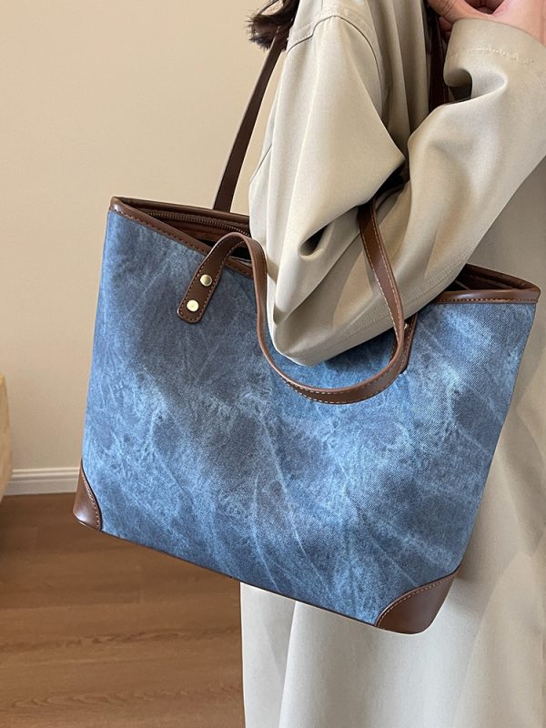 Trendy Large-Capacity Tote Bag for Women, Stylish Commuter Shoulder Bag, Chic 2025 Fashion Essential