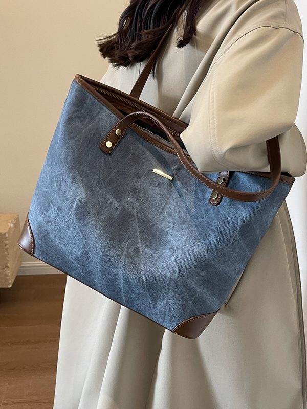 Trendy Large-Capacity Tote Bag for Women, Stylish Commuter Shoulder Bag, Chic 2025 Fashion Essential
