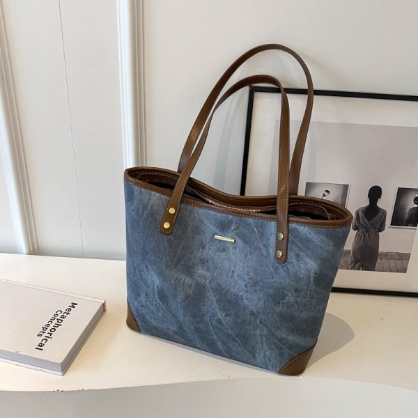 Trendy Large-Capacity Tote Bag for Women, Stylish Commuter Shoulder Bag, Chic 2025 Fashion Essential