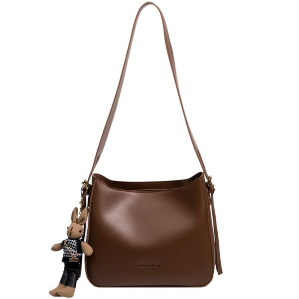 Trendy Large Retro Shoulder Bag for Women - Versatile Crossbody Design for Spring/Summer 2025 Fashion