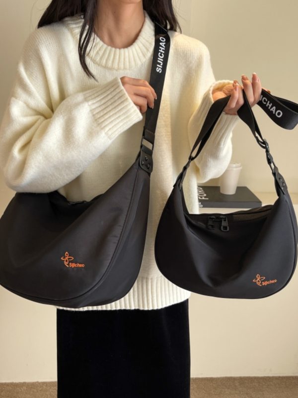 Trendy Nylon Oxford Shoulder Dumpling Bag for Women - Large Capacity Crossbody Bag for Students and Commuting, 2025 Style