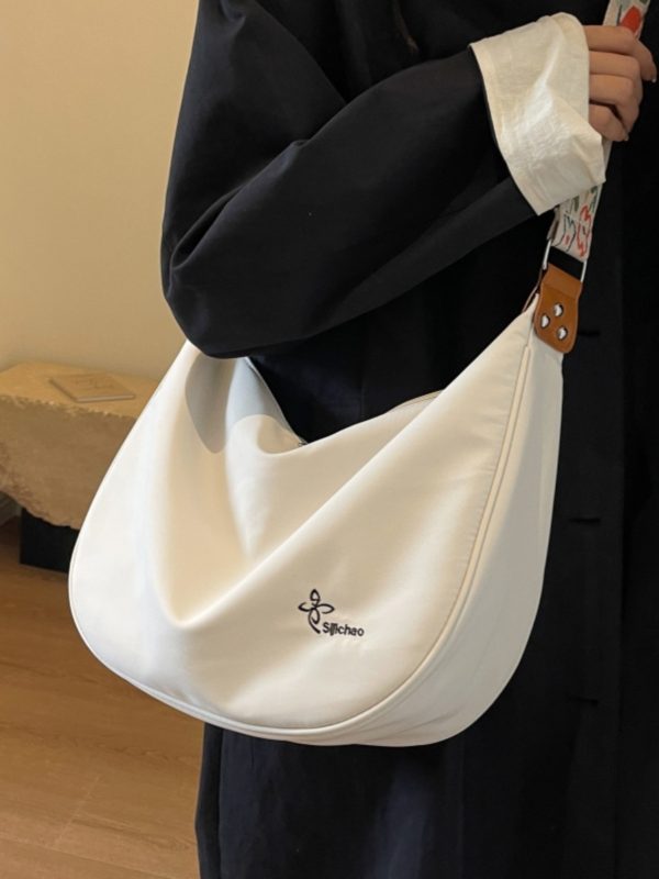 Trendy Nylon Oxford Shoulder Dumpling Bag for Women - Large Capacity Crossbody Bag for Students and Commuting, 2025 Style