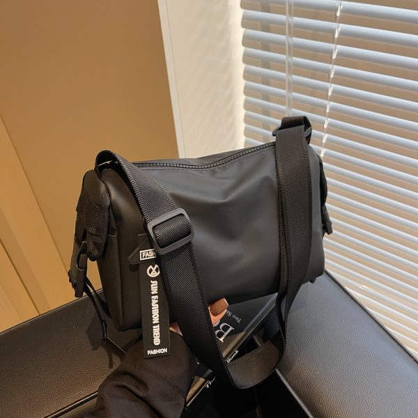 Trendy Nylon Shoulder Bag for Women - Large Capacity Commuting Pillow Crossbody Bag - Versatile Sports Tote 2025