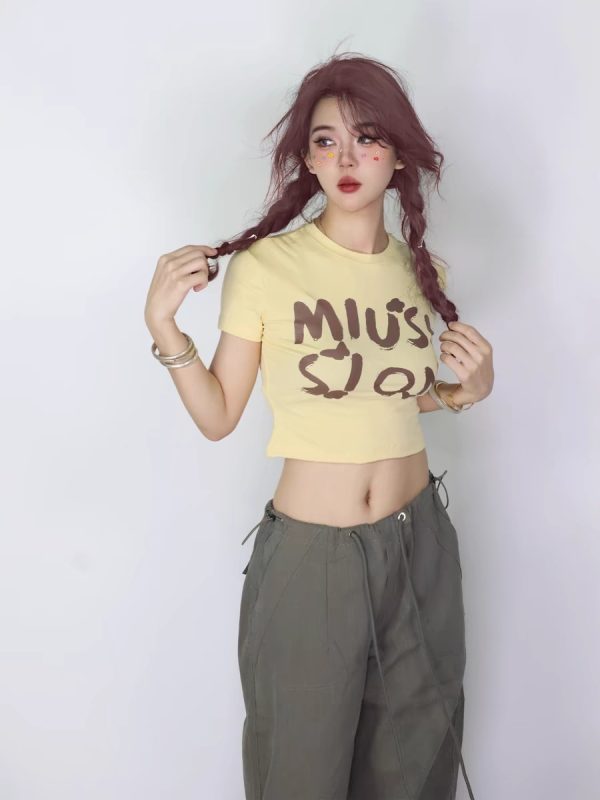 Trendy Off-Shoulder Crop Top for Women, Slim-Fit Jazz Style, Summer Body-Hugging Fashion, 90s Inspired