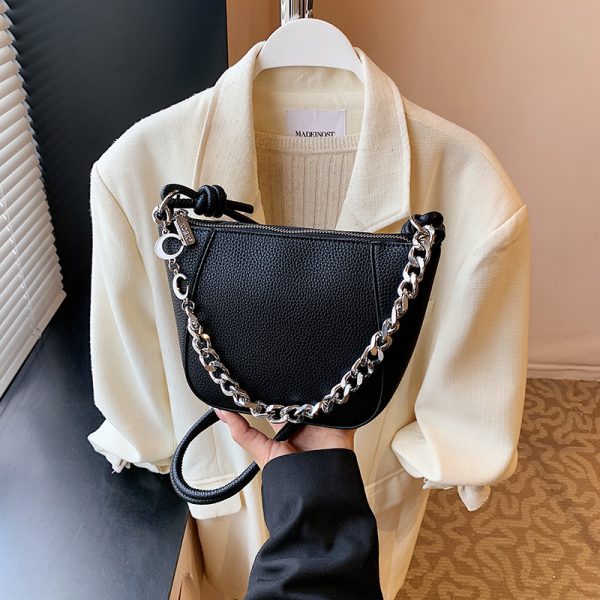 Trendy Red Shoulder Underarm Bag - 2025 High-End Women's Crossbody Bucket Bag for Commuting and Everyday Style
