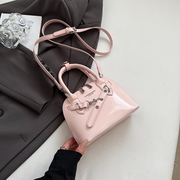 Trendy Red Women's Shoulder Bag - High-End 2025 Commuter Crossbody Shell Bag for Fashion Lovers