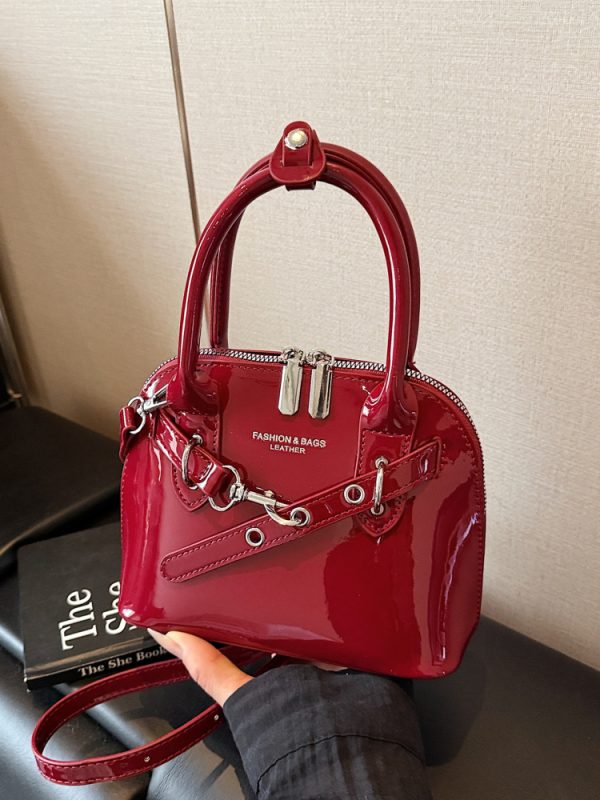 Trendy Red Women's Shoulder Bag - High-End 2025 Commuter Crossbody Shell Bag for Fashion Lovers