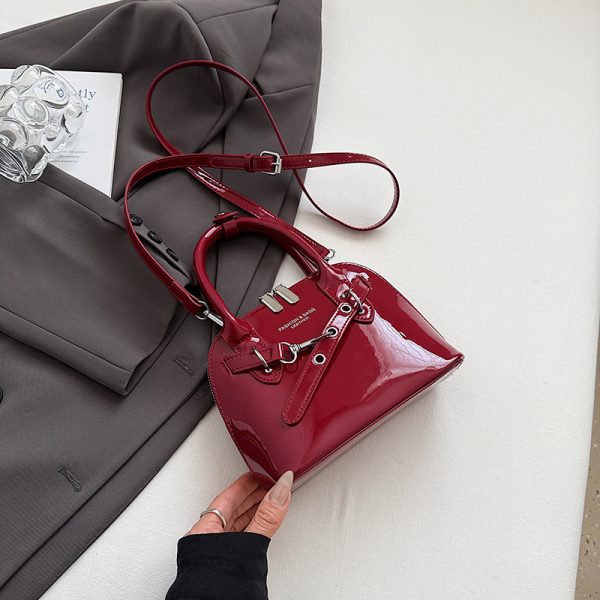 Trendy Red Women's Shoulder Bag - High-End 2025 Commuter Crossbody Shell Bag for Fashion Lovers