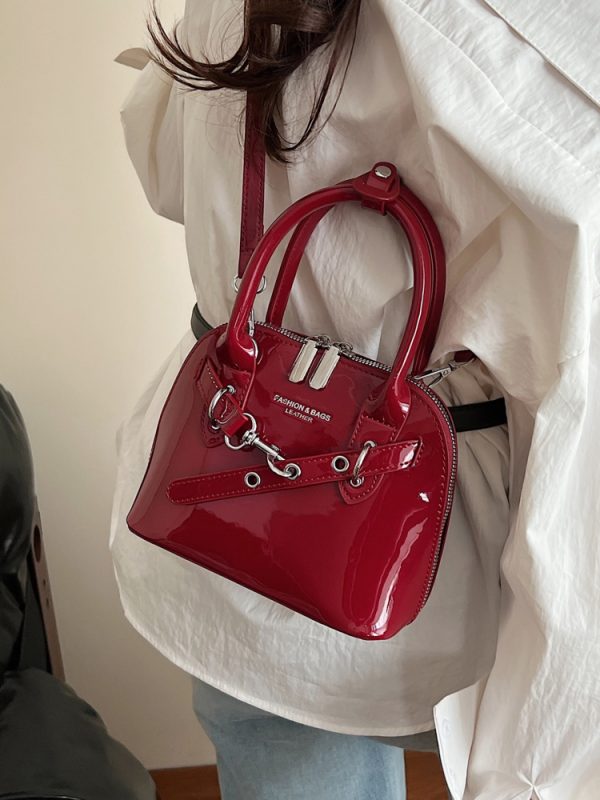Trendy Red Women's Shoulder Bag - High-End 2025 Commuter Crossbody Shell Bag for Fashion Lovers