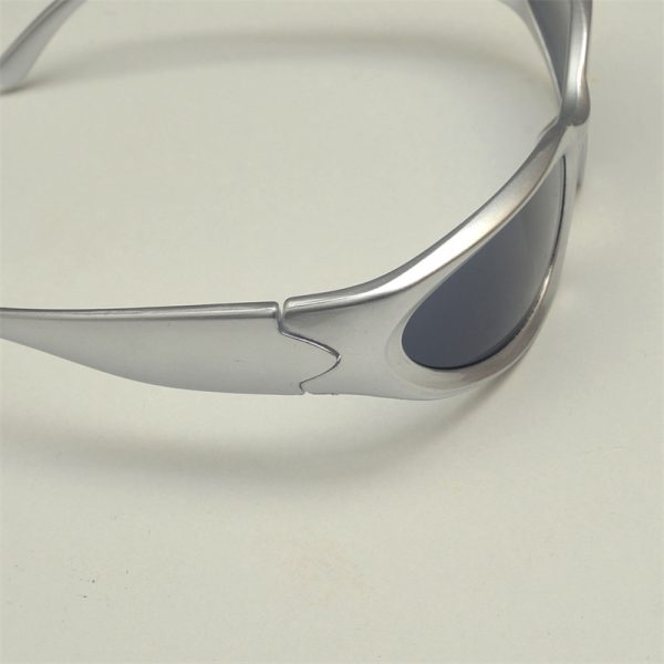 Trendy Retro Tech Punk Sunglasses for Men and Women - Stylish European American Street Photography Eyewear