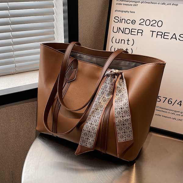 Trendy Retro Women's Tote Bag - Versatile Commuting Shoulder Bag for College Students - Spring Summer 2025 Fashion