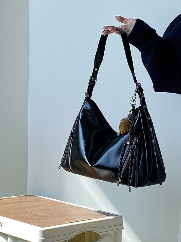 Trendy Unisex Large Capacity Tote Bag - Versatile Commuter Shoulder Crossbody Bag for Women - Stylish 2025 Fashion Essential