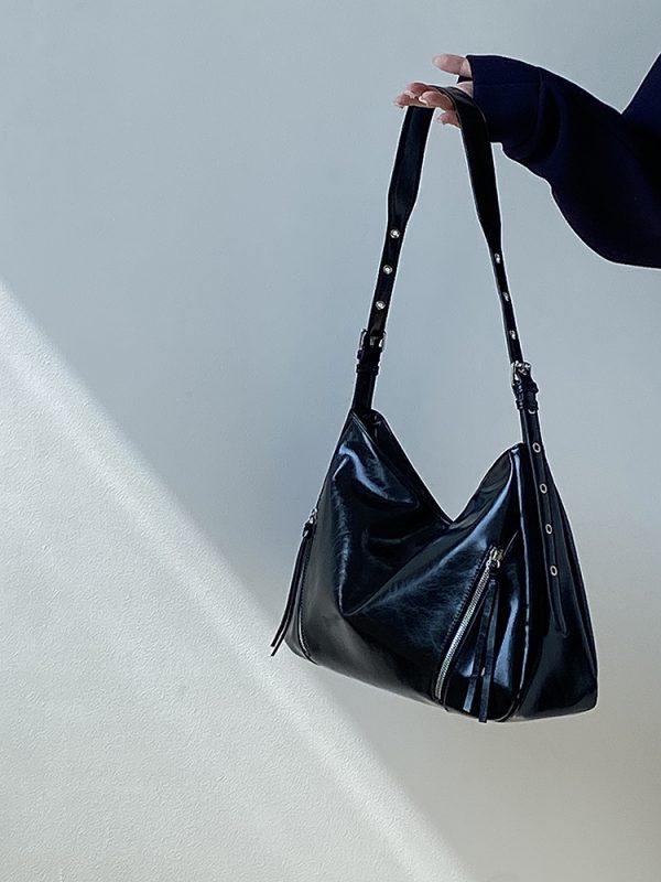 Trendy Unisex Large Capacity Tote Bag - Versatile Commuter Shoulder Crossbody Bag for Women - Stylish 2025 Fashion Essential